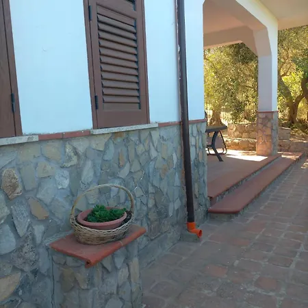 Menzel El Emir Feriehus